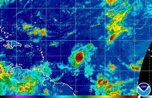 Tormenta tropical Ingrid se desplaza en el Atlántico