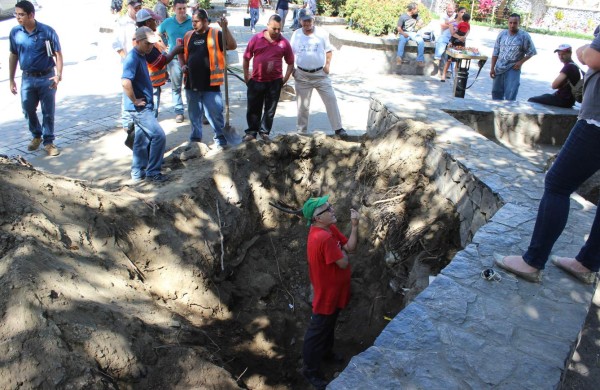 Encuentran pieza histórica de más de 100 años en parque sampedrano