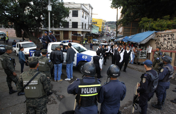 Oliva pide nuevo pacto a los diputados