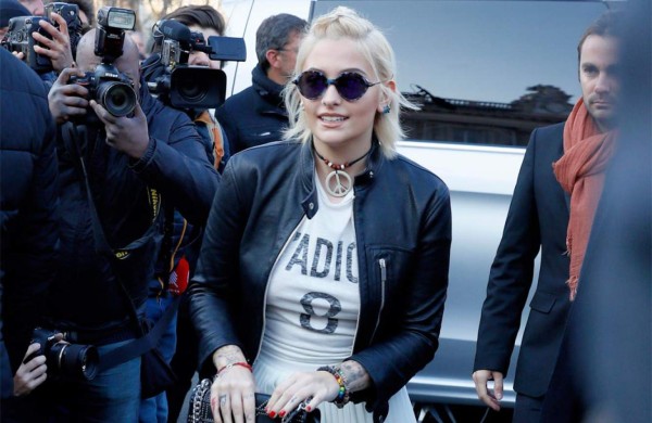 Paris Jackson advierte sobre serie de Selena