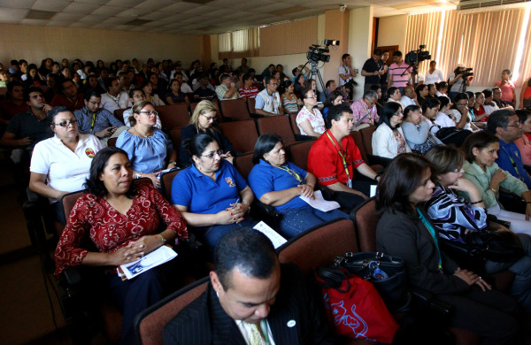 Unah aprueba los tres períodos de clases