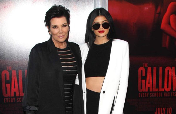 Kris Jenner furiosa con Kylie por inyectarse los labios