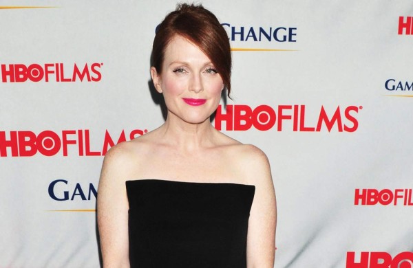 Julianne Moore es adicta a Twitter