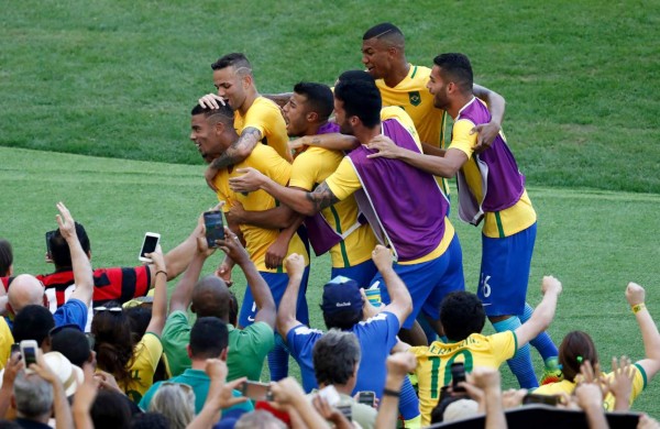 Honduras pierde 6-0 ante Brasil y ahora debe luchar por el bronce
