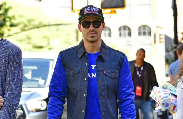 Joe Jonas confiesa con qué actriz perdió la virginidad