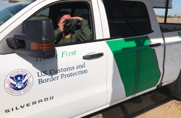 Menor hondureña relata supuesto abuso de agente fronterizo de EEUU