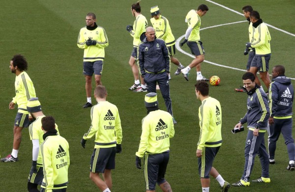 Zidane descarta a Arbeloa, Nacho y Cherishev en primera convocatoria