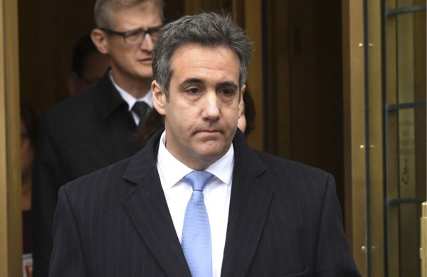 Exabogado de Trump pagó para manipular encuestas