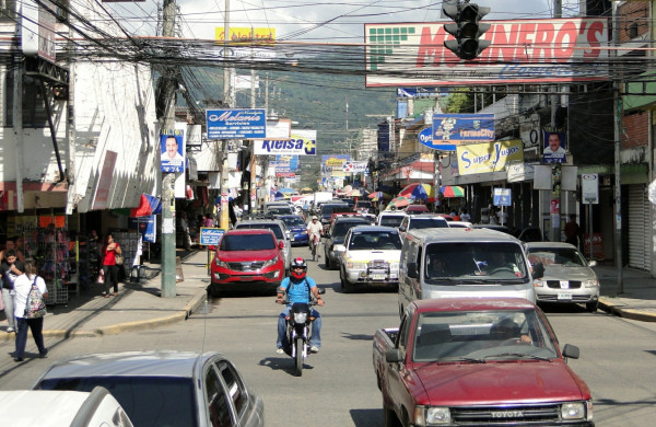 Comerciantes se unen para frenar asaltos y extorsiones en El Progreso