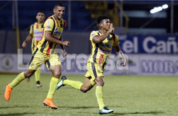 Iván López abrió el marcador en el partido Real España-Honduras Progreso. Foto Yoseph Amaya