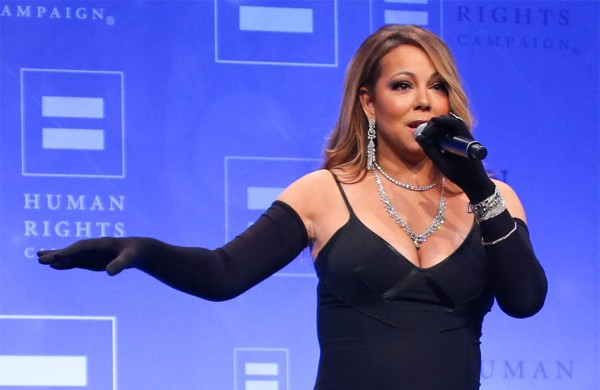 Fan regala diamantes a Mariah Carey