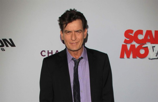 Charlie Sheen culpa a la crema con testosterona de su locura