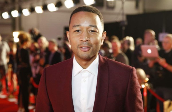 John Legend critica reunión de Kanye y Trump  