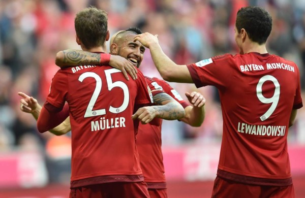 Bayern Múnich aplastó al Stuttgart y sigue en la cima