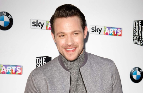 Will Young sentía vergüenza de ser gay