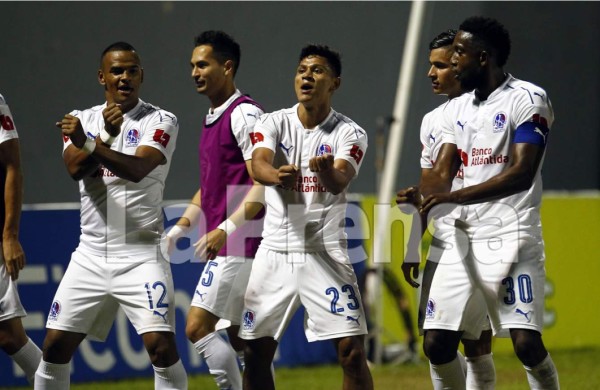 Olimpia dio un golpe de autoridad y hunde al campeón Real España