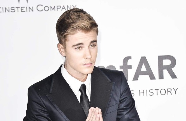 Justin Bieber vuelve a bromear sobre la discriminación racial