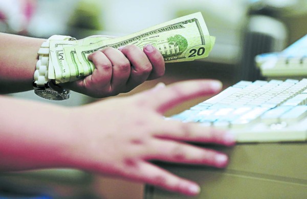 ¿Quién gana y quién pierde con la devaluación?