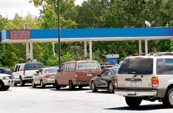 Houston decide aguardar a Ike en lugar de escapar