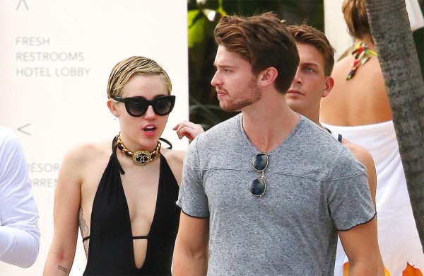 Miley Cyrus 'se fugaría' con su novio para casarse