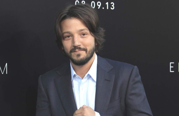 Diego Luna recibe cuantiosa ayuda económica  