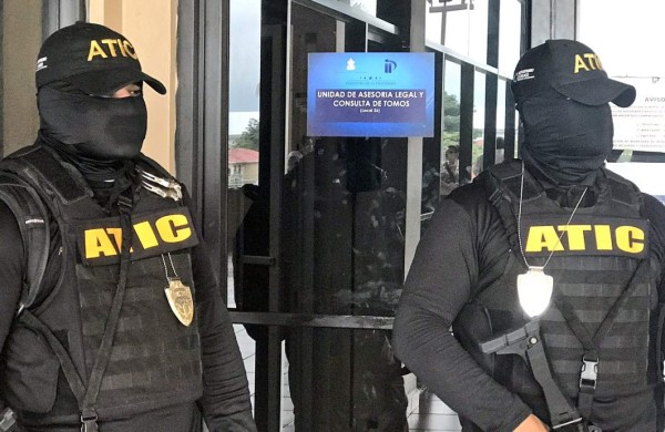 Secuestran documentos en el IP por estafa en venta de casas