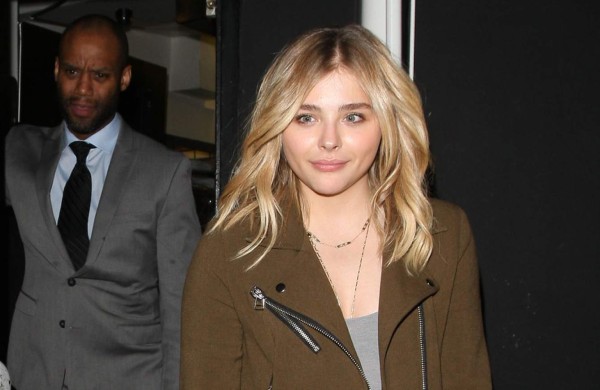 Chlöe Grace Moretz desconfía de la gente