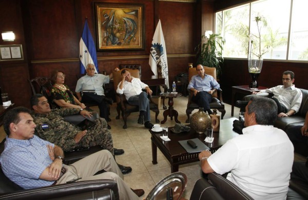 Piden a operadores trabajar unidos en combate a la inseguridad