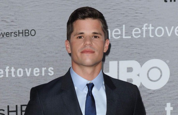 Charlie Carver: 'Tenía miedo de salir del armario'