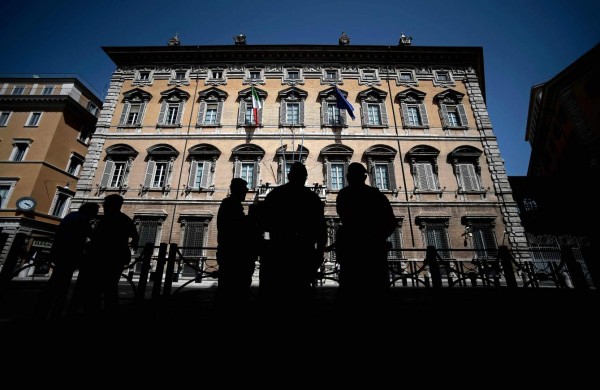 Italia a la espera de una decisión sobre futuro de su gobierno