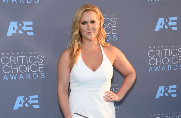 Amy Schumer deja una propina de $1,000