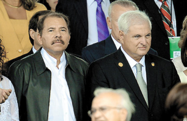 Laura Chinchilla asumió presidencia de Costa Rica