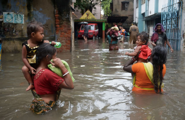 Vídeo: Al menos 18 muertos en inundaciones en India