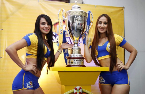 La Liga Nacional presentó la Copa del nuevo campeón