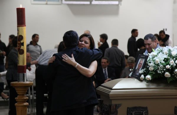 Honduras: Dan último adiós a Plutarco Molina