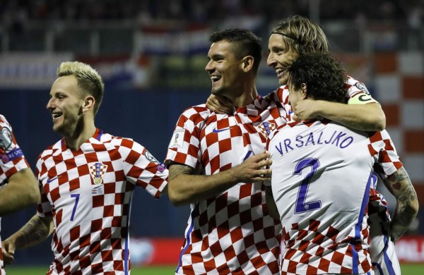 Croacia golea a Grecia y pone un pie en el Mundial de Rusia 2018