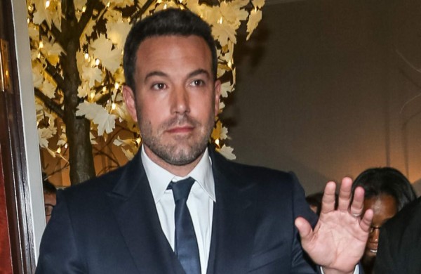 Ben Affleck luce su anillo de casado en los premios ESPY