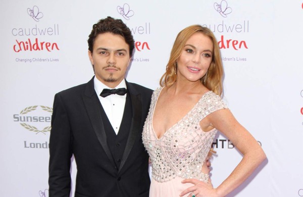 Lindsay Lohan y su novio debutan en la alfombra roja  