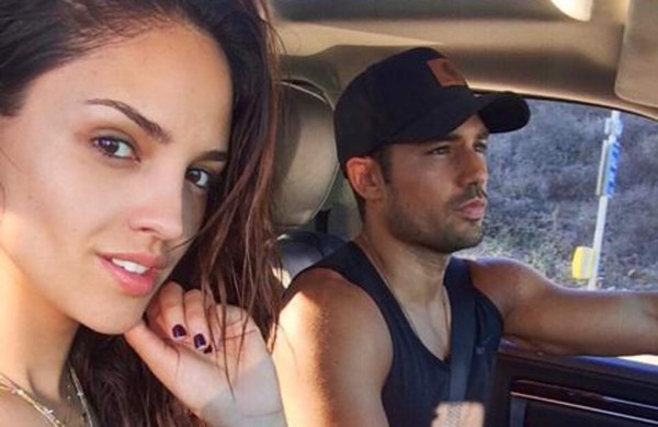 Eiza González confirma su romance con D. J. Cotrona