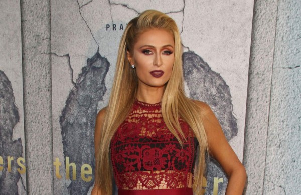 Paris Hilton se adjudica la creación del selfie