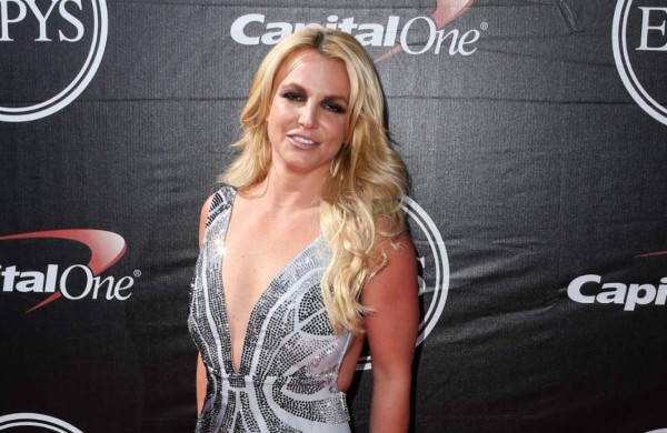 Britney Spears manda cartas a sus fans