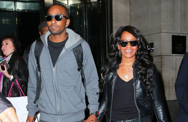 Nick Gordon pide que lo exculpen de muerte de su ex