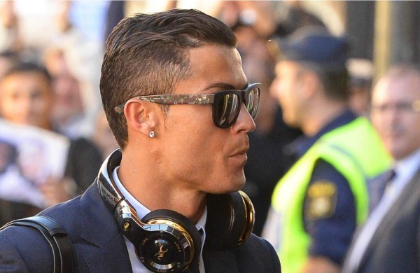 Aficionados intentaron irritar a CR7 recordándole a Messi