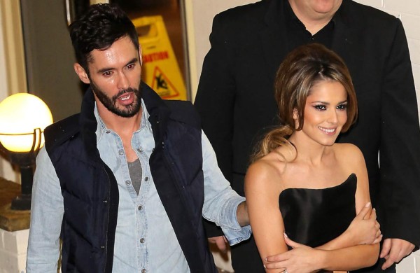 Ex de Cheryl Cole se defiende
