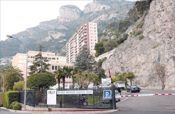 Carlota Casiraghi da a luz a un niño     