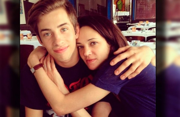 Asia Argento, figura del #MeToo, paga $380 mil por agresión sexual a un actor adolescente