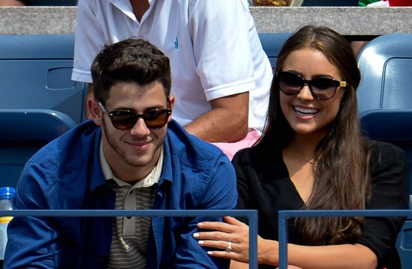 Glúteos de Olivia Culpo inspiran a su novio