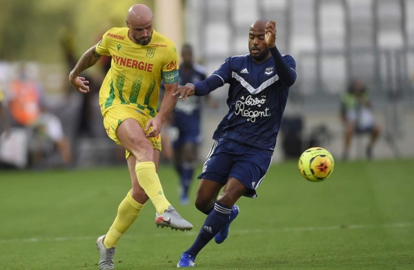 La Ligue 1 arranca con empate sin goles y preocupación por COVID-19