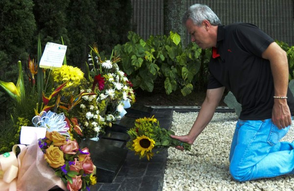 'Popeye', exsicario de Pablo Escobar visitó tumba del capo