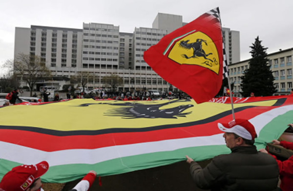 El mundo de la Fórmula Uno se volcó en apoyo a la salud del expiloto alemán.